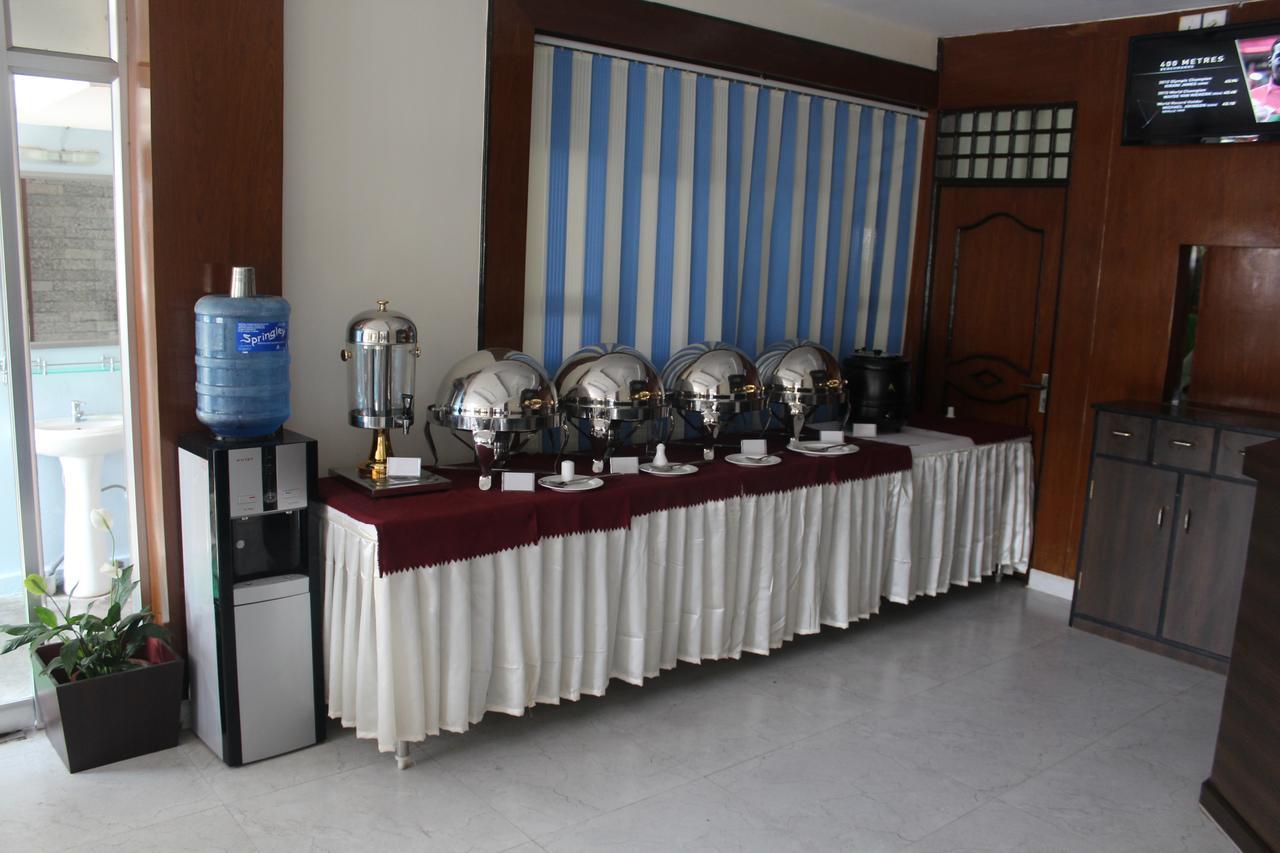 Hotel Point Pokhara Extérieur photo