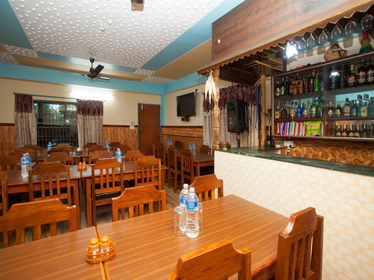 Hotel Point Pokhara Extérieur photo