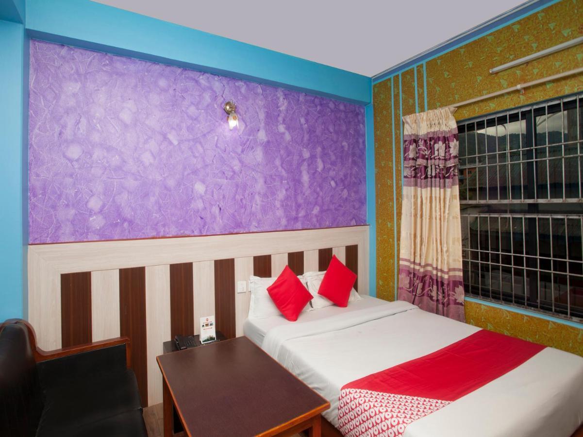 Hotel Point Pokhara Extérieur photo