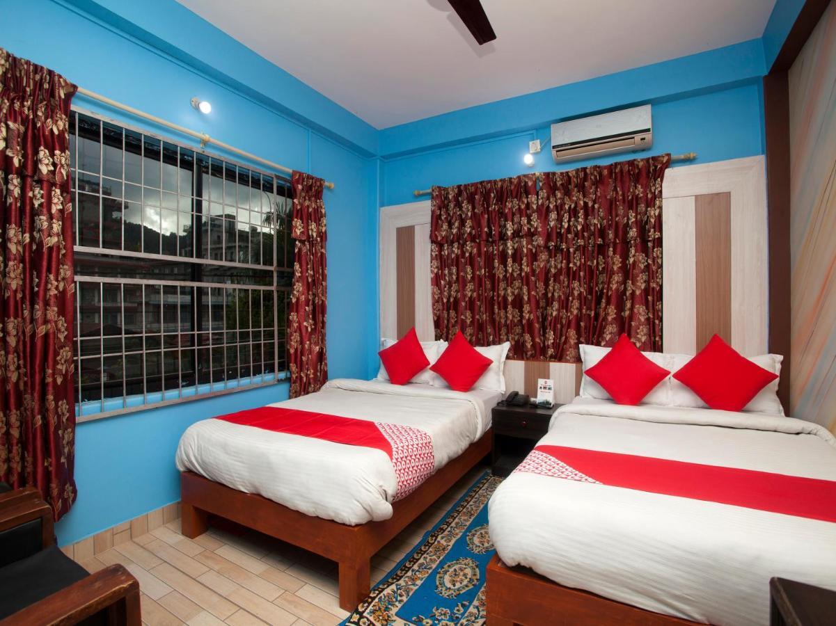 Hotel Point Pokhara Extérieur photo